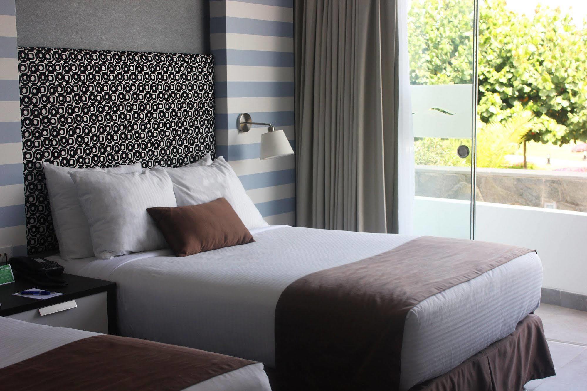 Vpx Hotel Asia Luaran gambar